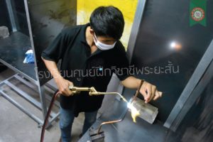 เรียนซ่อมแอร์ (3) เรียนซ่อมแอร์ (3)