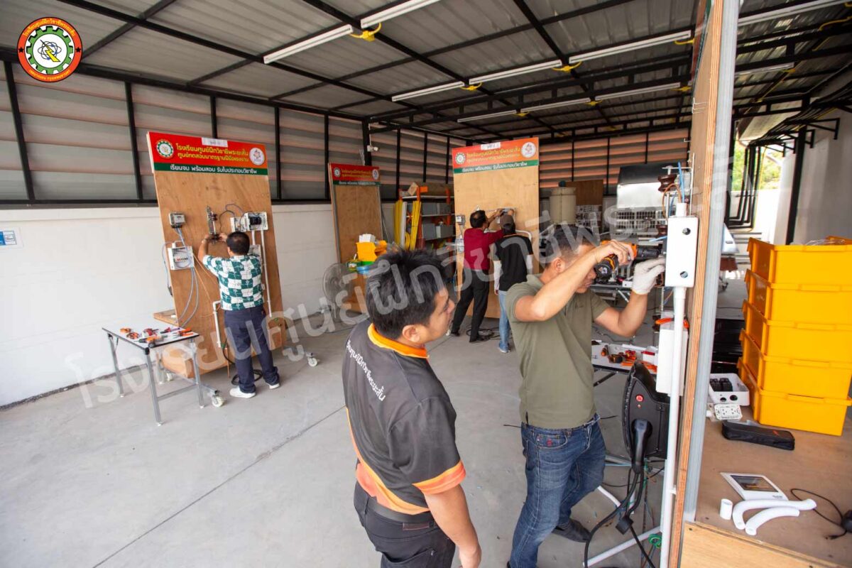 บรรยากาศการเรียน EV (1)"